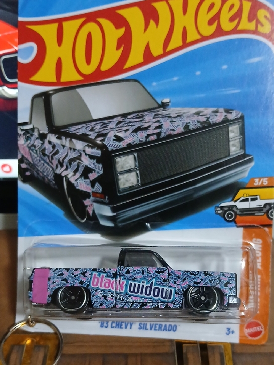 Hot Wheels/PawPaw's speed shop Accessories - Hot Wheels '83 Chevy Silverado - Pink & Black Graphic Keychain